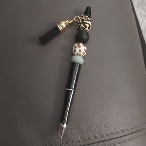 New Handcrafted pen